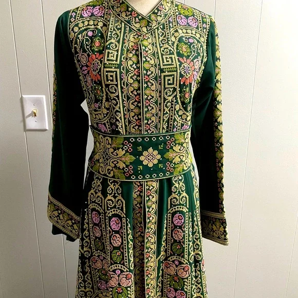 Palestinian Thobe - Picture 1 of 4